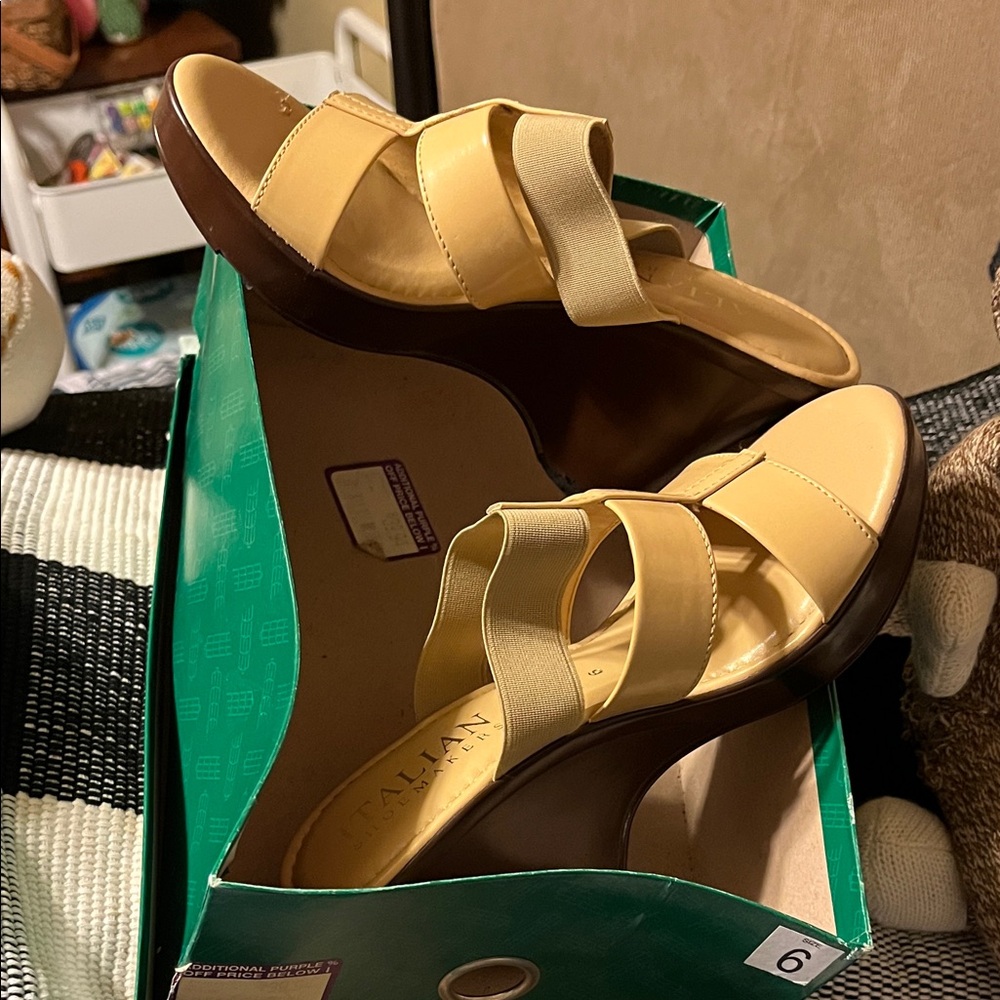 Italian Shoemakers Cream and Brown Wedge Sandals